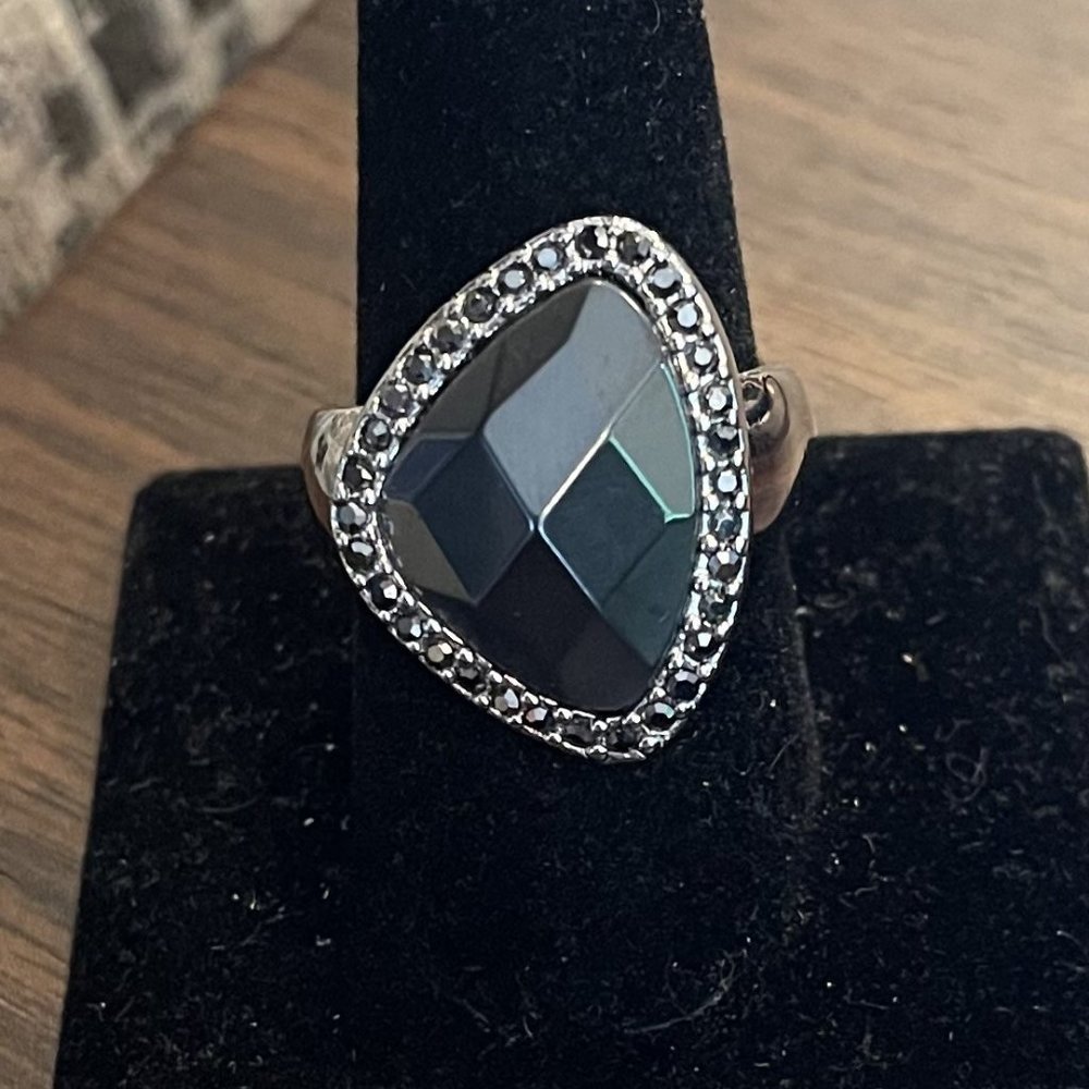 GLAM ROCK Retired lia sophia ring Size 5, 8